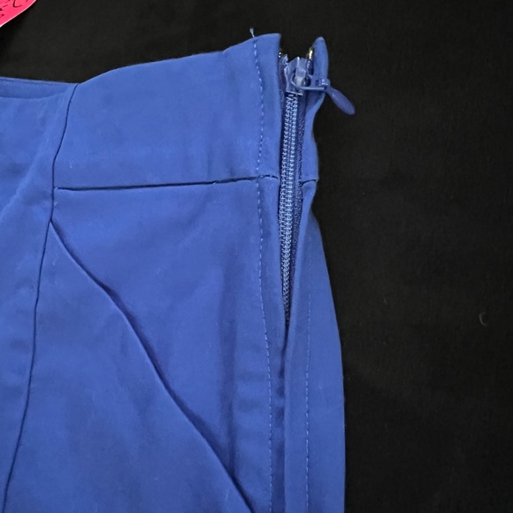 Lilly Pulitzer 5" Arabeth Scallop Stretch Short in corsica blue. Size 2. - Picture 6 of 7